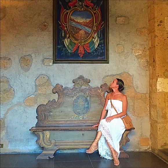 Meet your Posher, Lacey - Picture 4 of 7